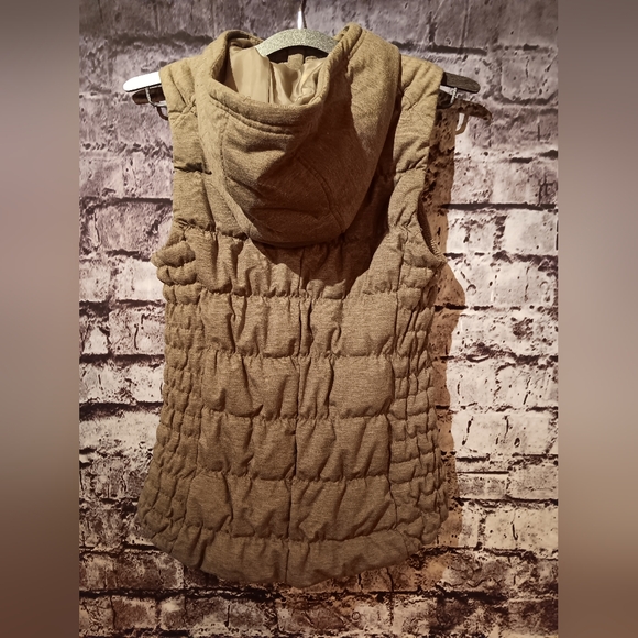 Be By Blanc Noir Puffy Vest sz Medium - Picture 2 of 2